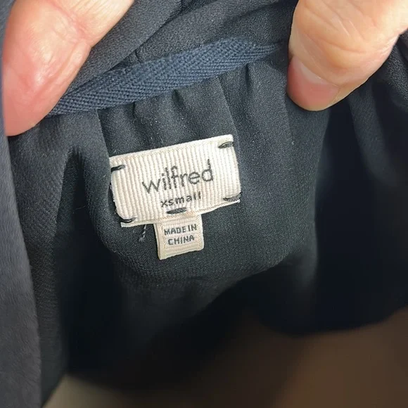 Wilfred Aritzia Sabine pocketed little black dress - Picture 7 of 8